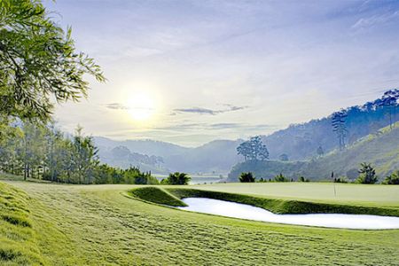 SAM Tuyen Lam Golf Resort